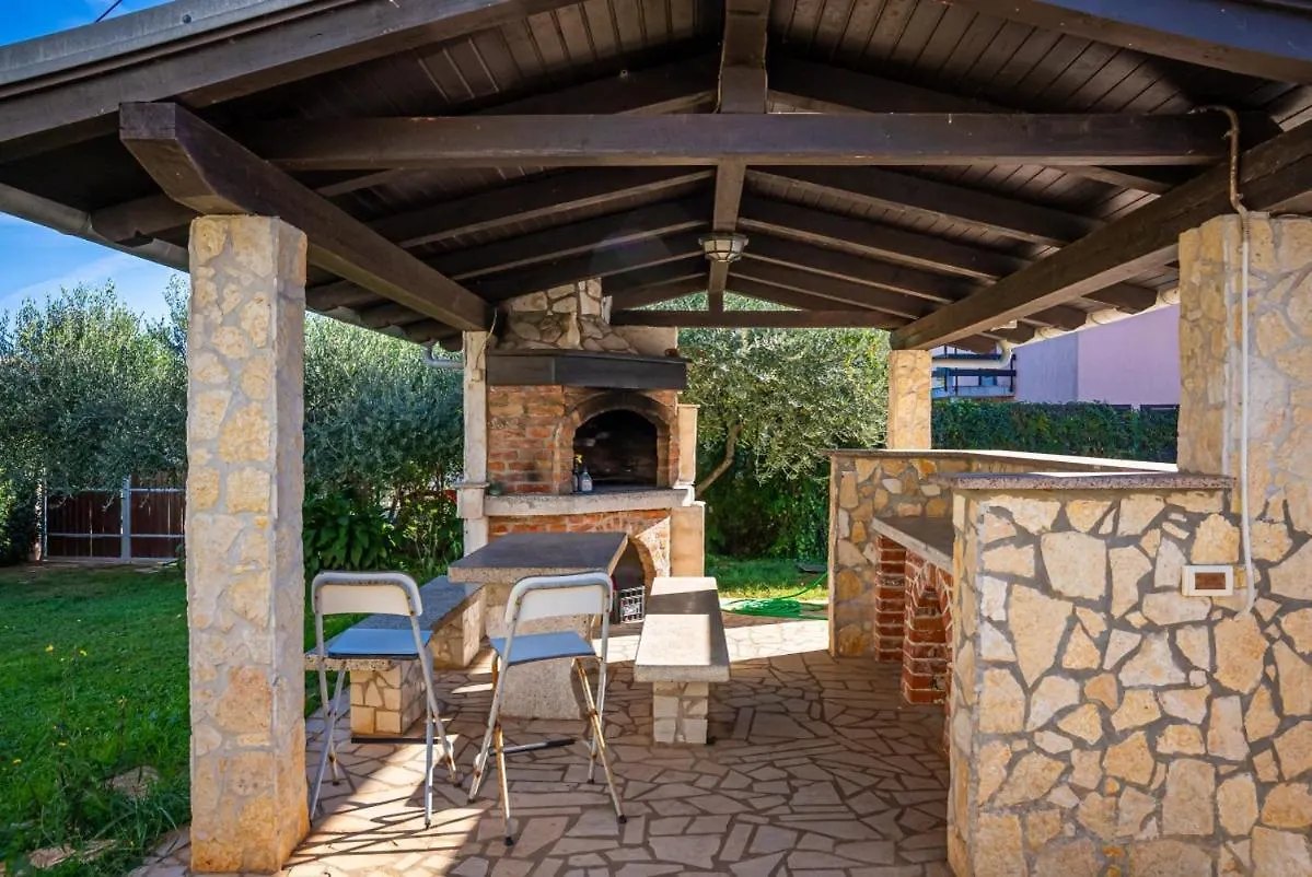 Villa Golf House In Liznjan - Haus Fuer 9-10 Personen 0*,  Croatia