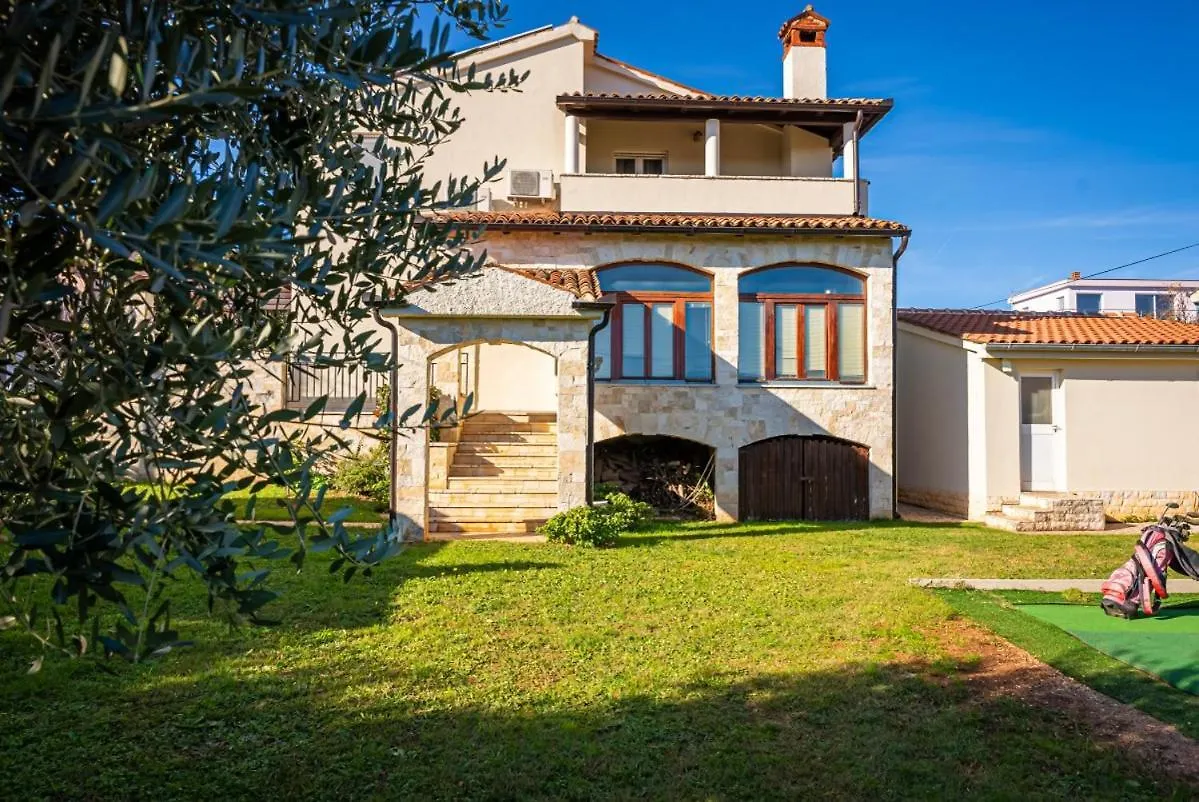 Villa Golf House In Liznjan - Haus Fuer 9-10 Personen